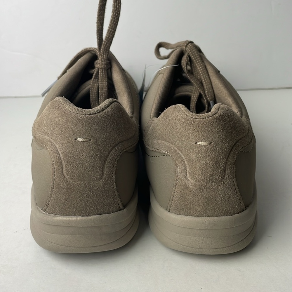 NEW Easy Spirit e360 Skippers Taupe Sneakers 10 - Picture 3 of 9